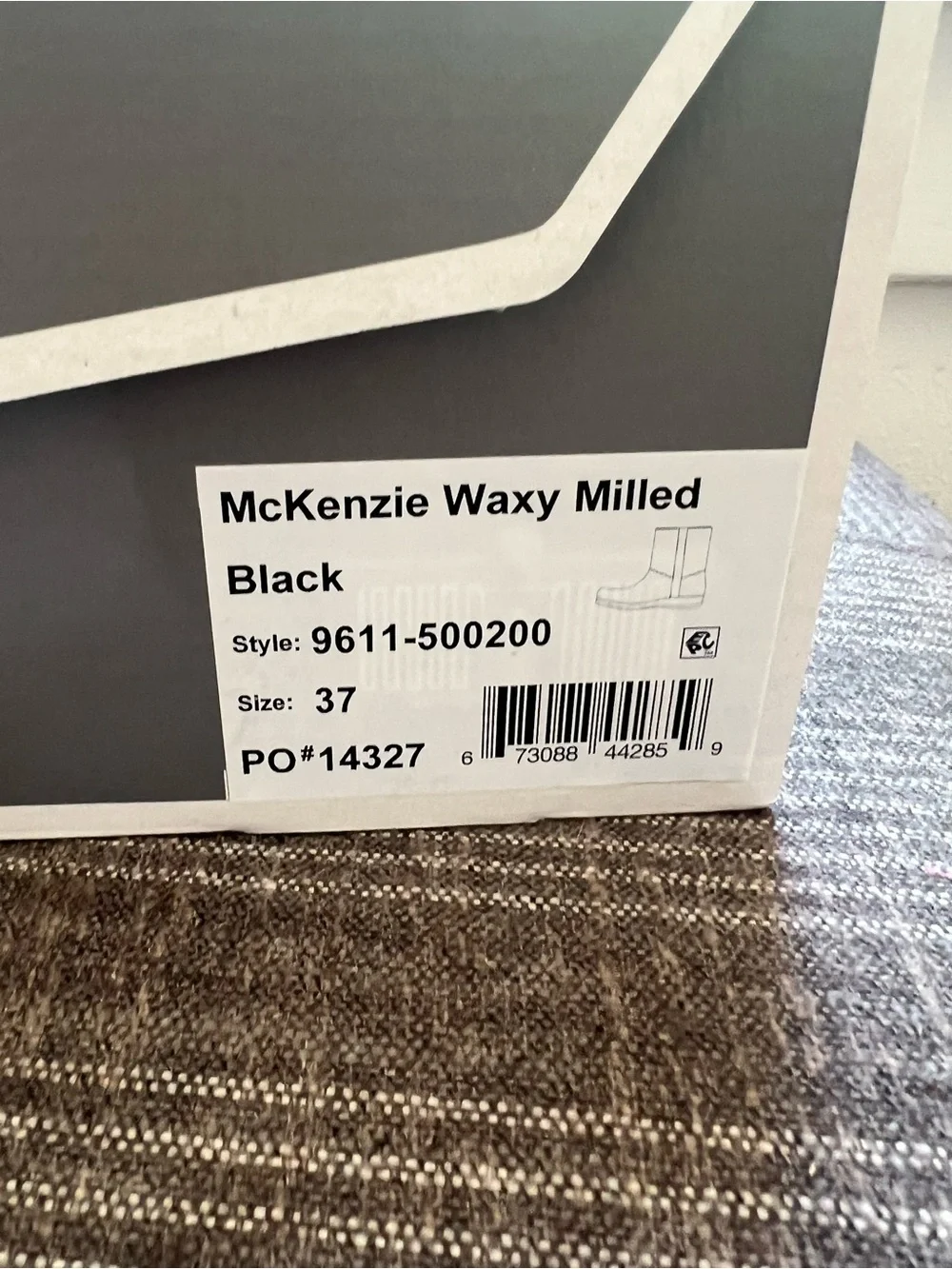 Brand new dansko mckenzie waxy milled boot
